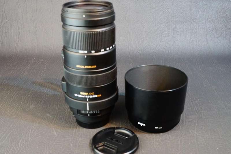 Sigma AF APO 120-400mm f/4.5-5.6 DG OS HSM Lens For Canon **Excellent Condition**