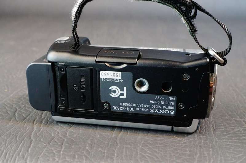 Sony Handycam DCR-SX63 Digital Video Camcorder HDD 16 GB **Great Condition**