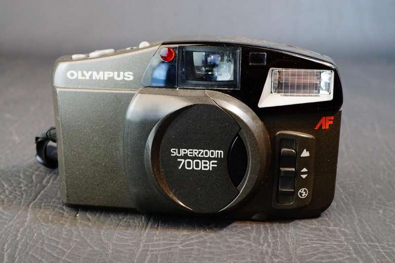 Olympus SuperZoom 700BF 35mm Film Point & Shoot Zoom 38-70mm Zoom Lens **Good Condition**
