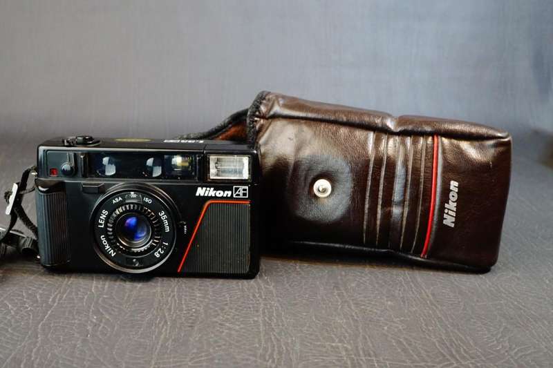 Nikon L35AF Pikaichi ISO1000 35mm Film Point & Shoot Camera with 35mm F2.8 Lens **Good Condition**