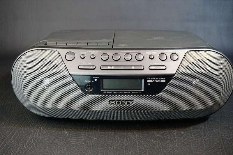 Sony CFD-S07CP CD Radio Cassette-Corder Boombox **Great Condition**