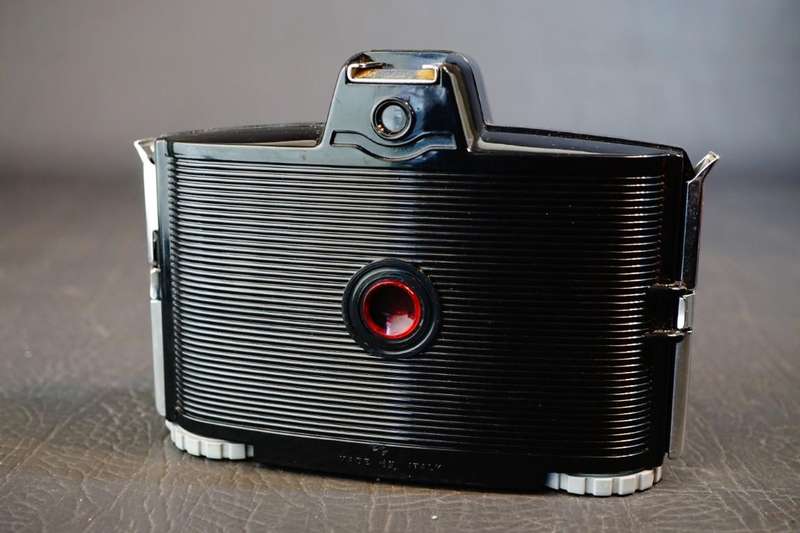 Art Deco Ferrania Eura 3m 120 Film Camera 6X6 with Meniscus Lens **Great Condition**