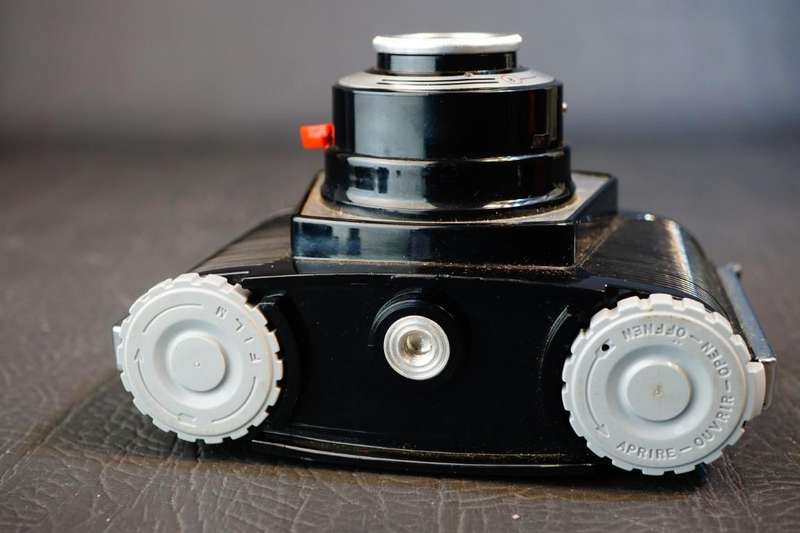 Art Deco Ferrania Eura 3m 120 Film Camera 6X6 with Meniscus Lens **Great Condition**