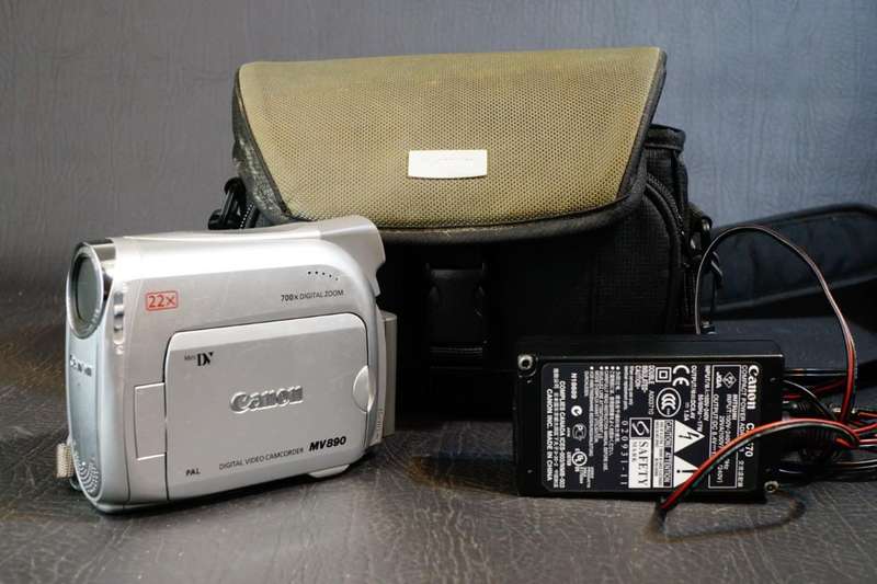 Canon MV890 MiniDv Mini Dv Camera Camcorder **Great Condition**