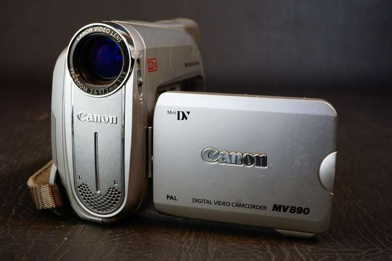 Canon MV890 MiniDv Mini Dv Camera Camcorder **Great Condition**