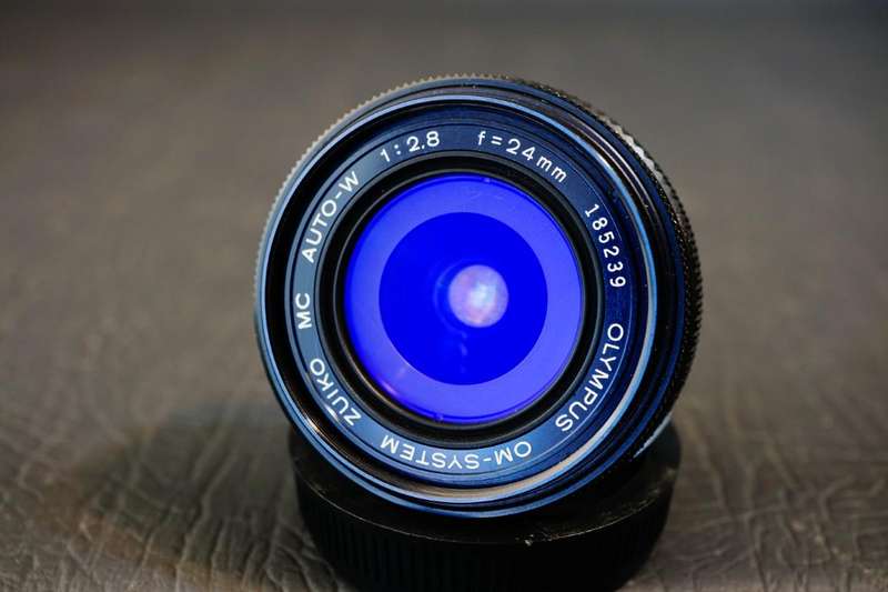 Olympus ZUIKO AUTO-W 24mm F2.8 Lens in Olympus OM Mount **Great Condition**