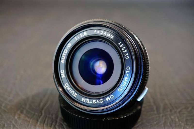 Olympus ZUIKO AUTO-W 24mm F2.8 Lens in Olympus OM Mount **Great Condition**