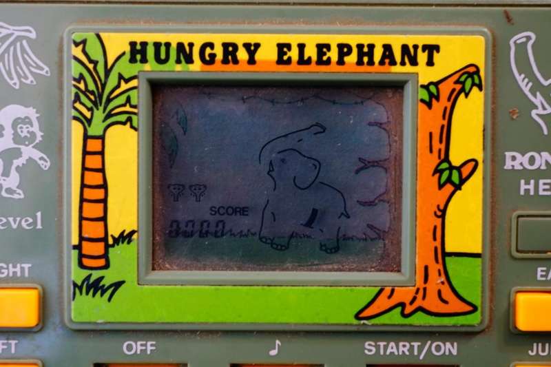 Tronica Hungry Elephant Ronica HE-90 Electronic Handheld Game **Great Condition**