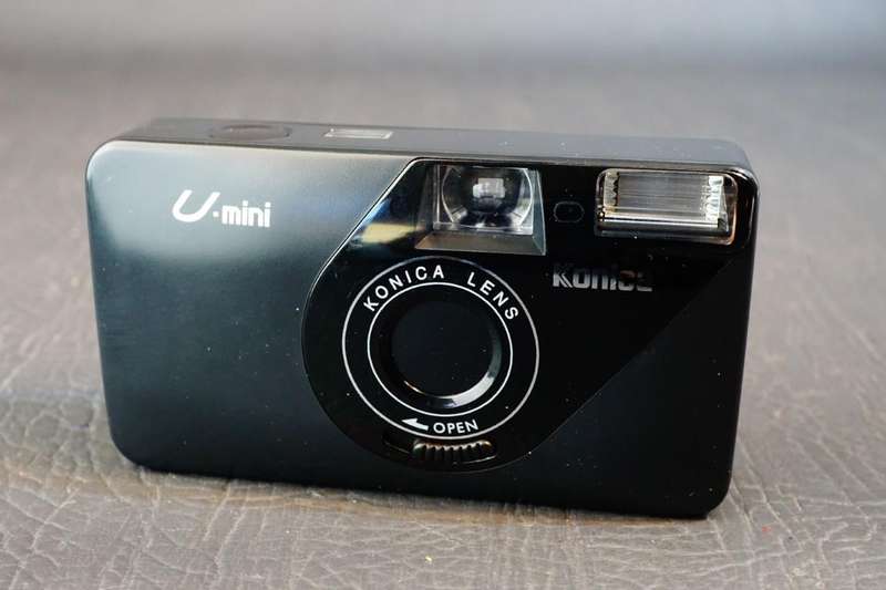 **Rare** Konica U-Mini BF 35mm Point and Shoot Film Camera with it's Clear Case **Great Condition**