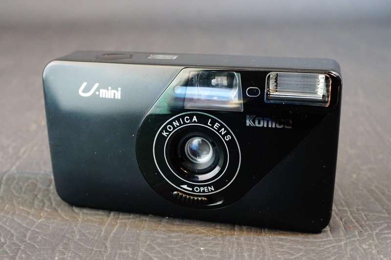 **Rare** Konica U-Mini BF 35mm Point and Shoot Film Camera with it's Clear Case **Great Condition**