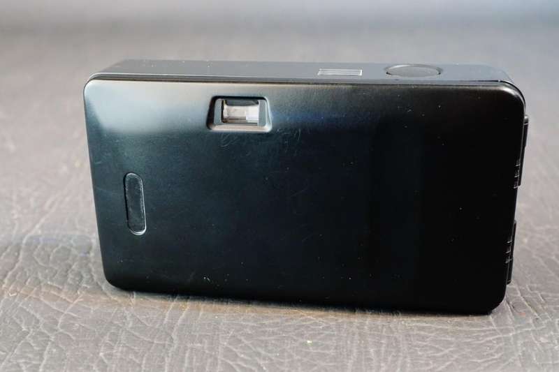 **Rare** Konica U-Mini BF 35mm Point and Shoot Film Camera with it's Clear Case **Great Condition**