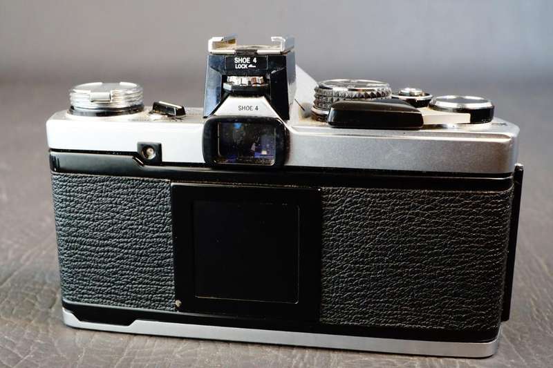 Olympus OM2 35mm SLR Camera with Olympus Zuiko 50mm F1.8 Lens  **Great Condition**