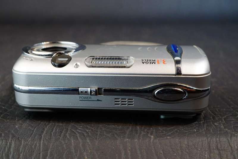 Sansui DSC-3103 3.1MP Digital Point and Shoot Camera uses AA Batteries  **Good Condition**