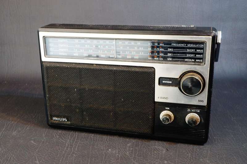 Philips 595 4-Band 90AL595 /95 Radio Receiver **Good Condition**