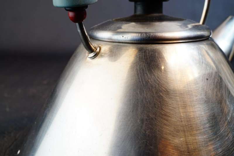 Alessi Stove Top Tea Kettle Inox 18/10 w Blue Handle Designed by Michael Graves **Good Condition**