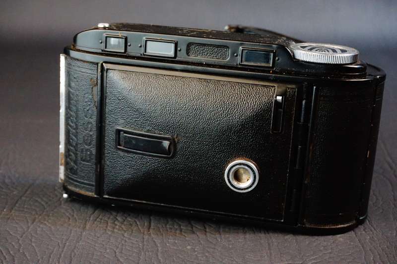 Voigtlander Bessa RF 6x9 Folding Camera with Heliar 105mm F3.5 Lens **Good Condition**