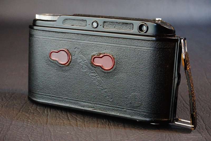 Voigtlander Bessa RF 6x9 Folding Camera with Heliar 105mm F3.5 Lens **Good Condition**