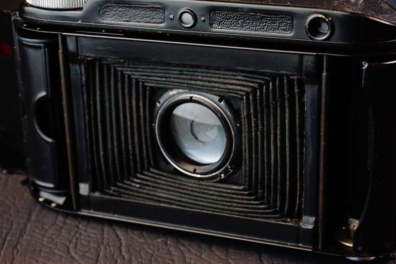 Voigtlander Bessa RF 6x9 Folding Camera with Heliar 105mm F3.5 Lens **Good Condition**