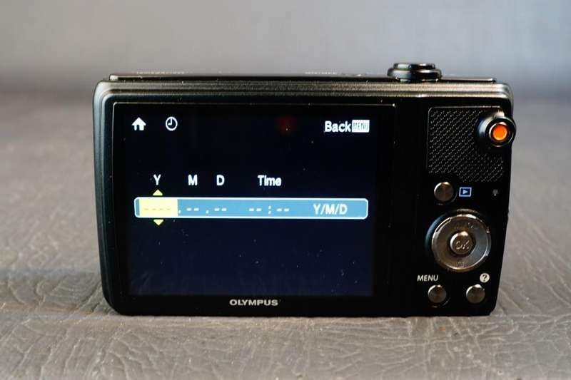 Olympus VR-340 16 MP 10x Super Wide Zoom Compact Digital Camera with Original Box **Great Condition*
