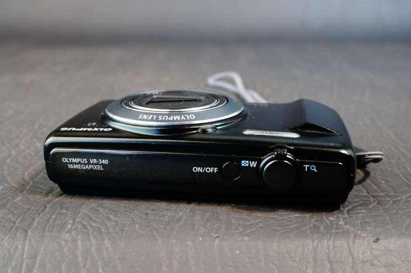 Olympus VR-340 16 MP 10x Super Wide Zoom Compact Digital Camera with Original Box **Great Condition*