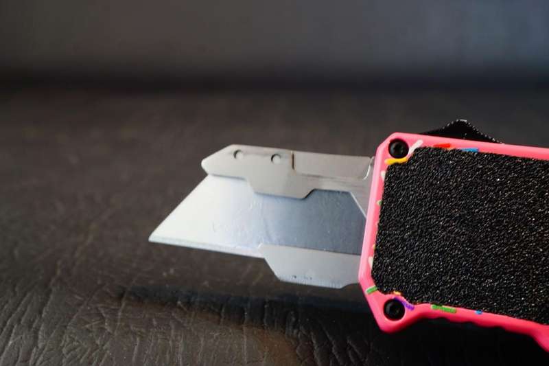 Pink Sprinkle D/A Box Cutter OTF Knife Automatic Out the Front Double Action Blade**Good Condition**
