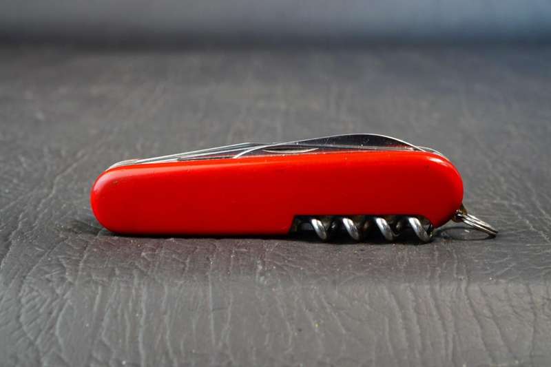 Vintage SWISS ARMY Victorinox Officier Suisse Pocket Knife 6 Tools Red **Good Condition**