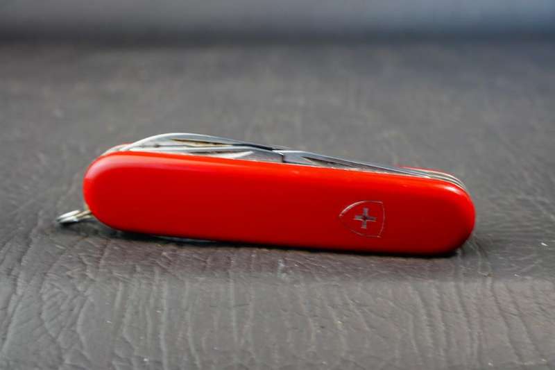 Vintage SWISS ARMY Victorinox Officier Suisse Pocket Knife 6 Tools Red **Good Condition**