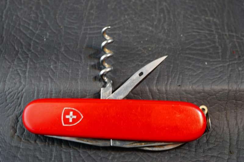 Vintage SWISS ARMY Victorinox Officier Suisse Pocket Knife 6 Tools Red **Good Condition**