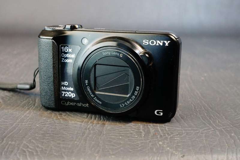 Sony Cybershot DSC-H90 16.1MP Compact Digital Camera **Good Condition**