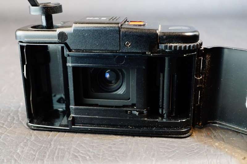 Olympus XA2 35mm Film Camera With Zuiko 35mm F3.5 Lens and A11 Flash**Great Condition**