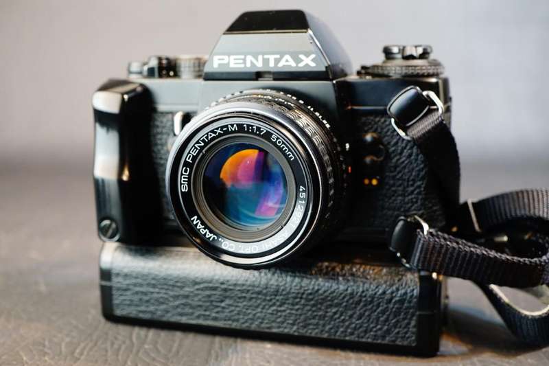 Pentax LX 35mm SLR Camera + Pentax 50mm F1.7 Lens, LX Motor Drive + Sports Finders *Great Condition*