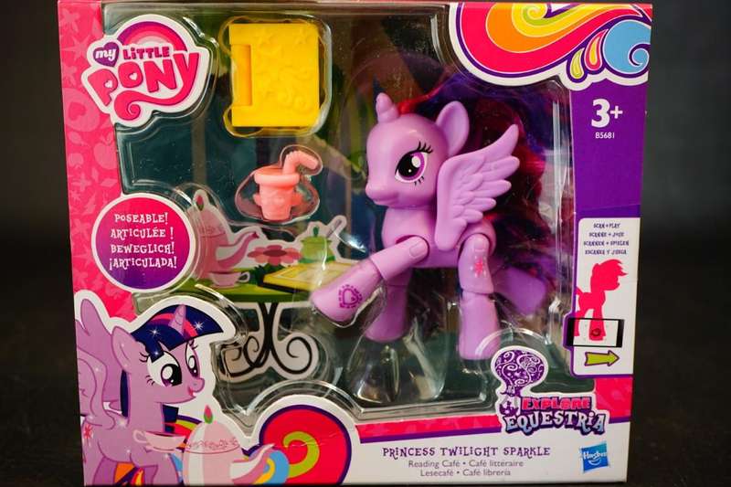 My Little Pony Explore Equestria Princess Twilight Sparkle Hasbro 2015 **New Old Shop Stock**