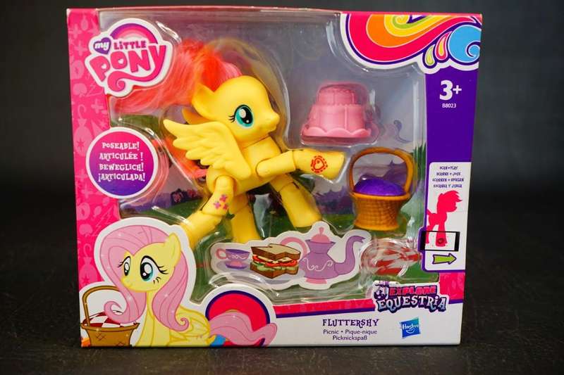 My Little Pony Explore Equestria Fluttershy Picnic Hasbro 2015  **New Old Shop Stock**