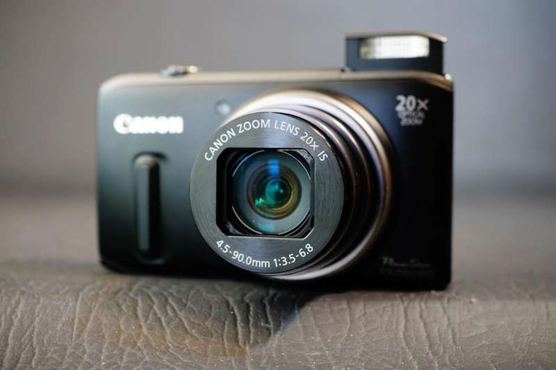 Canon PowerShot SX260 HS 12.1MP Compact Digital Camera **Great Condition**