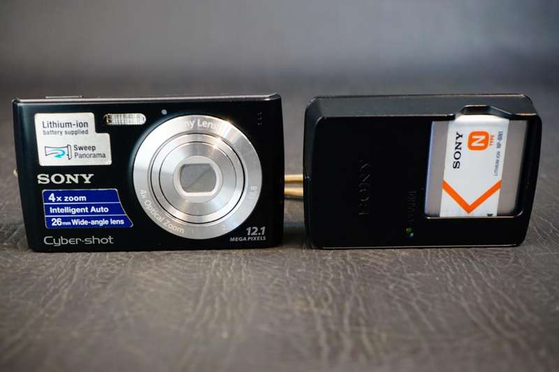 Sony CyberShot DSC-W510 12.1MP Compact Digital Camera **Good Condition**