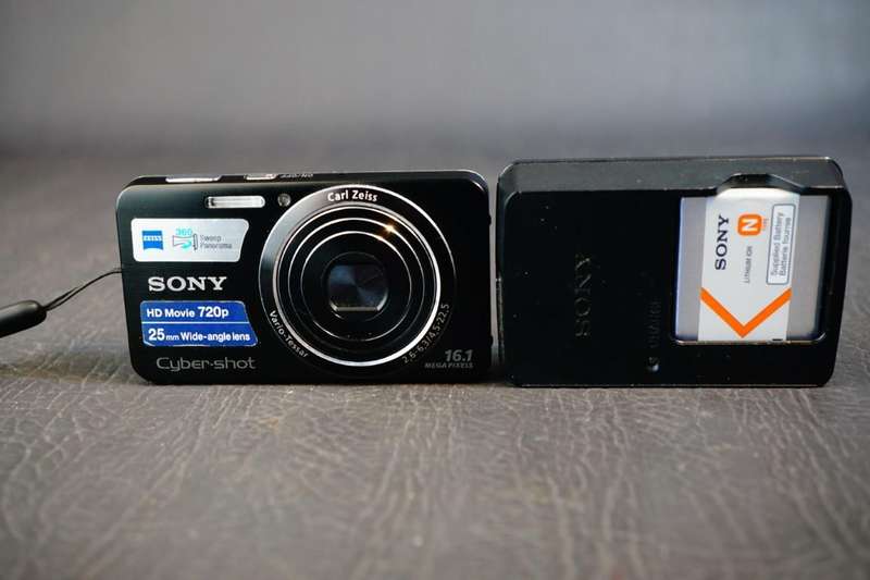 Sony Cyber-shot DSC-W630 16.1 MP Compact Digital Camera **Great Condition**