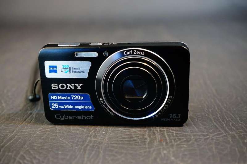 Sony Cyber-shot DSC-W630 16.1 MP Compact Digital Camera **Great Condition**