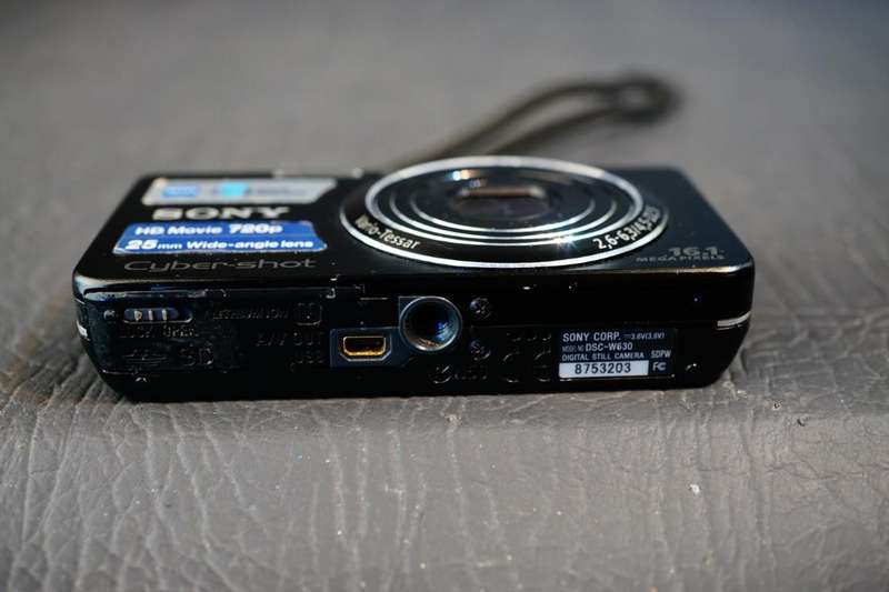 Sony Cyber-shot DSC-W630 16.1 MP Compact Digital Camera **Great Condition**