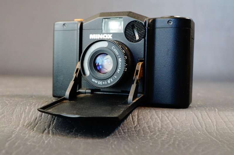 Minox 35 GL Film Camera 35mm f2.8 Lens with Half Leather Carrying Case **Great Condition**
