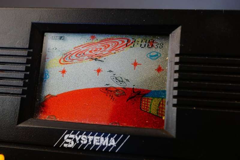 Vintage Systema Spaceman LCD Handheld Electronic Game With Stand Vintage 1990s **Great Condition**