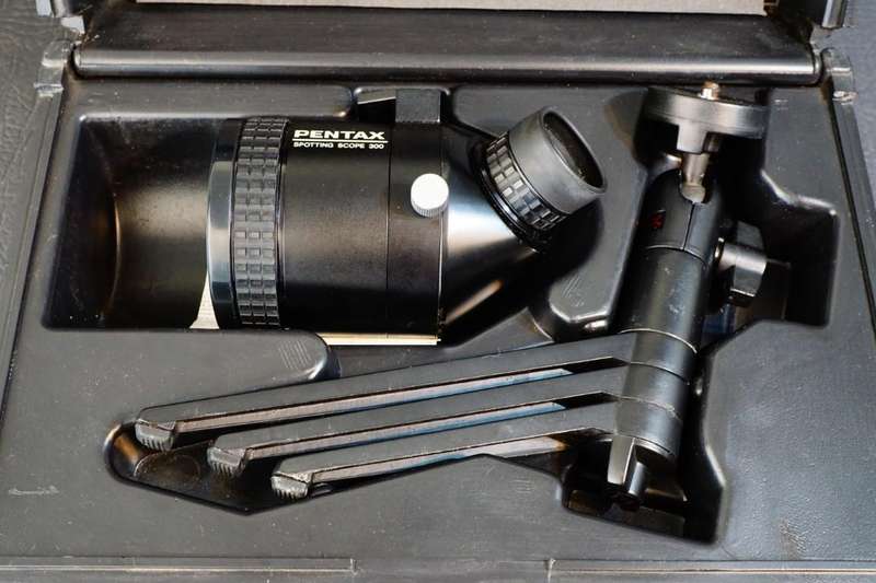 Pentax Spotting Scope 300 Telephoto Mirror Spotting Scope with Case **Excellent Condition**