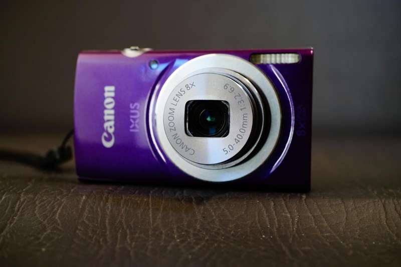 Purple Canon Ixus 145 / ELPH 135 16.0MP Digital Compact Camera with Box **Great Condition**