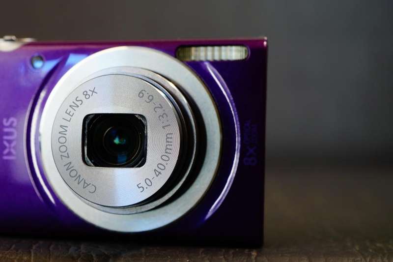 Purple Canon Ixus 145 / ELPH 135 16.0MP Digital Compact Camera with Box **Great Condition**