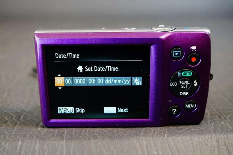 Purple Canon Ixus 145 / ELPH 135 16.0MP Digital Compact Camera with Box **Great Condition**