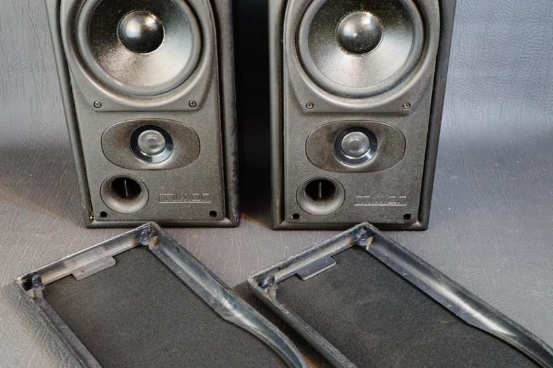Mission 732 2-Way Reflex Bookshelf Speakers 25-75 Watts 8 Ohms **Great Condition**
