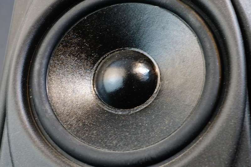 Mission 732 2-Way Reflex Bookshelf Speakers 25-75 Watts 8 Ohms **Great Condition**