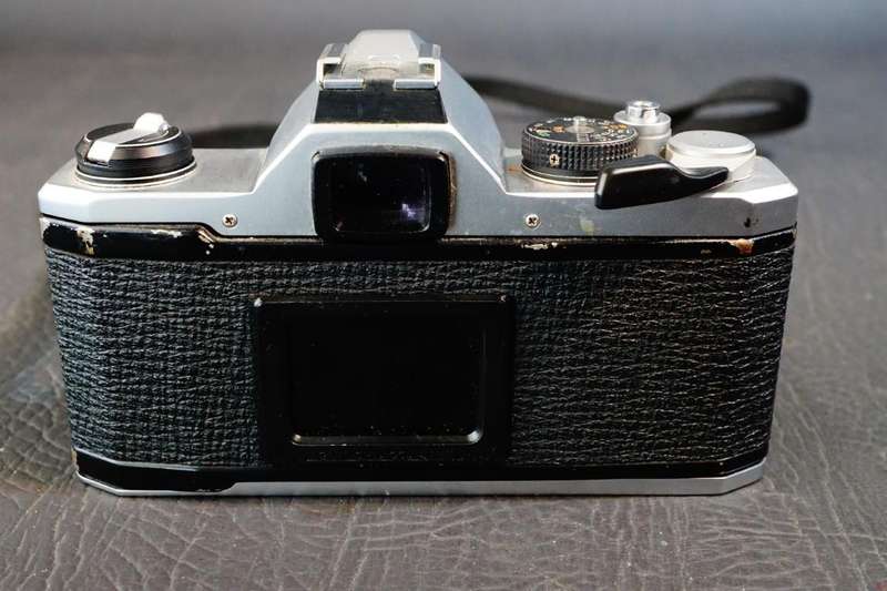 Pentax MX 35mm SLR Film Camera with Pentax 50mm F1.7 Lens  **Great Condition**