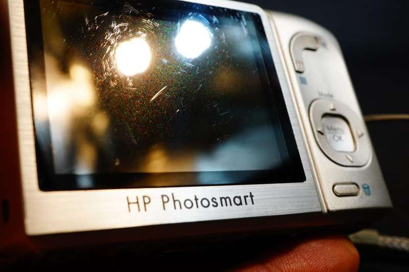 HP Digital Camera Photosmart M627 7.0MP Compact Digital Camera uses AA Batteries **Good Condition**