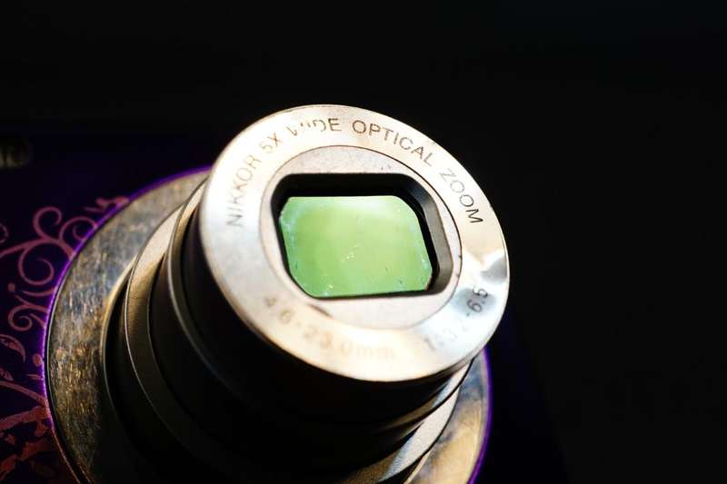 Nikon Coolpix S2600 14.0MP Purple Compact Digital Camera with 5x Optical Zoom  **Great Condition**