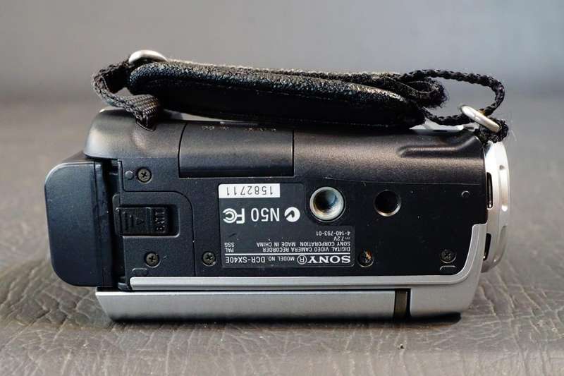 Sony Handycam DCR-SX40 Camcorder Digital Video Camera Recorder **Great Condition**